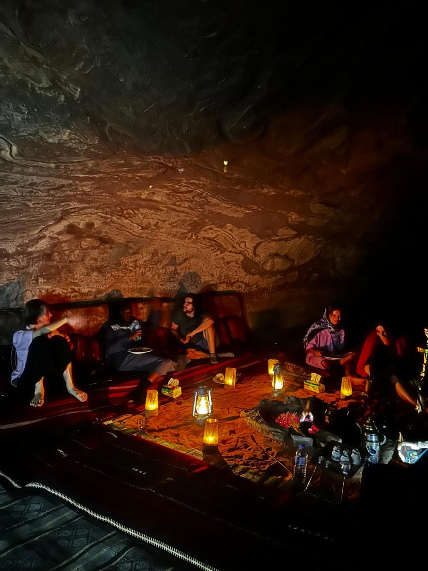 Wadi Rum Cave Camping Exterior photo